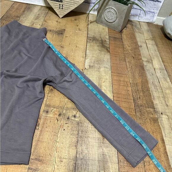 Lululemon Principal Dancer Funnel Neck Sweater
Lunar Rock - Picture 9 of 10